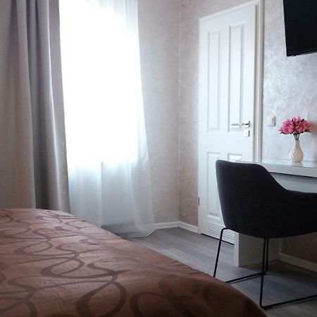 Mueller Residenz Zur S-Bahn Karlsfeld Hotel Buitenkant foto