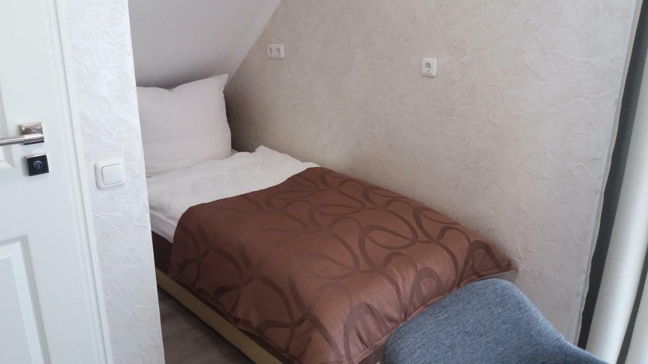 Mueller Residenz Zur S-Bahn Karlsfeld Hotel Buitenkant foto
