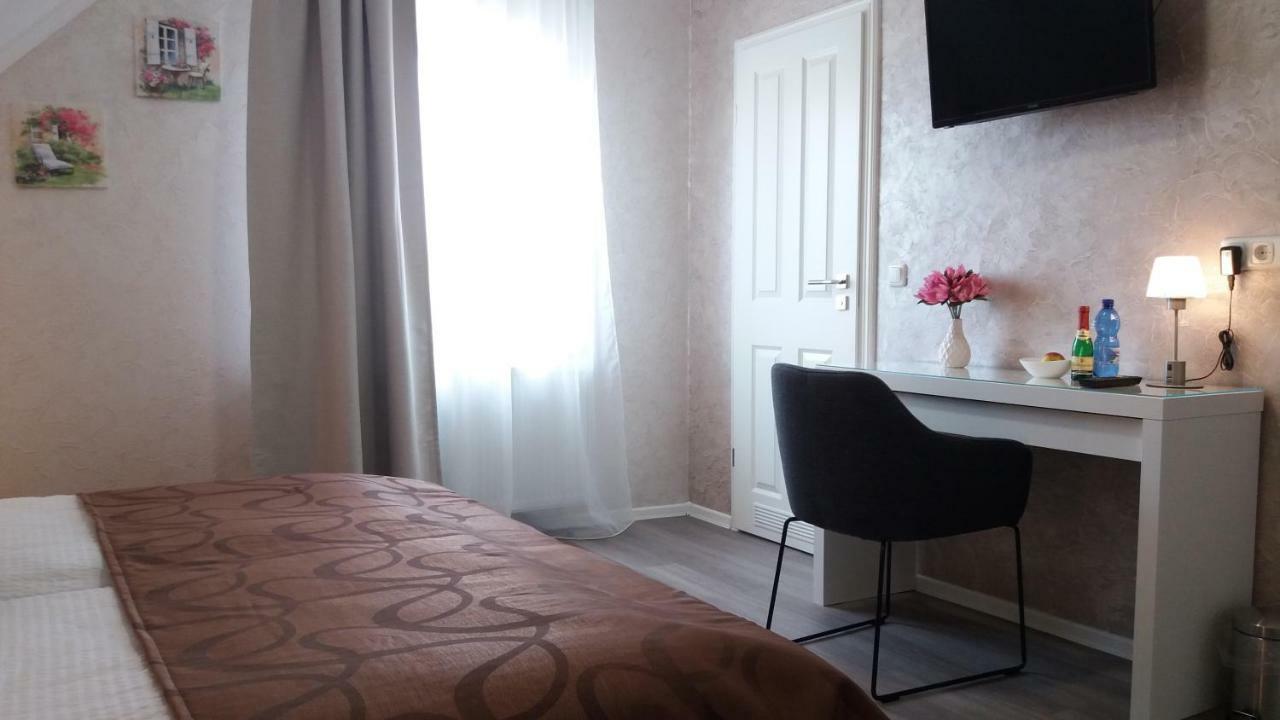 Mueller Residenz Zur S-Bahn Karlsfeld Hotel Buitenkant foto